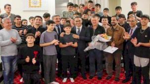 İzmir İl Milli Eğitim Müdürü Yahşi’den anlamlı ziyareti