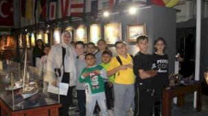 İzmirli öğrenciler, dil becerilerini gezerek pekiştiriyor