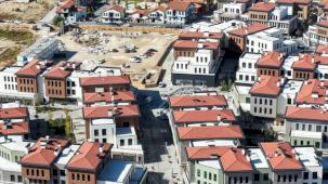 Meram'da Suriçi dönüşüme son rötuşlar... Louvre tarzı kubbe altında tarihi hamam canlanıyor!