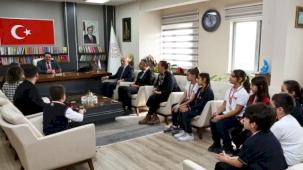 Sakarya Serdivanlı ilkokul öğrencilerinden Milli Eğitim'e ziyaret