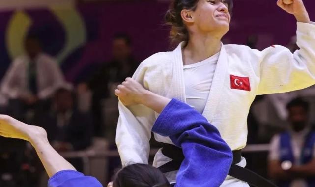 Tuğçe Beder'den Riyad'da altın madalya