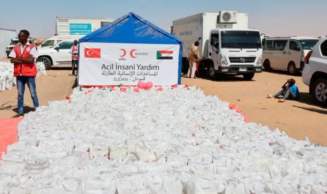 Türk Kızılay'dan Sudan'da yerinden edilenlere gıda katkısı