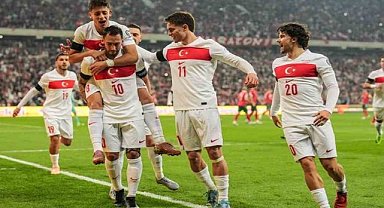 Türkiye 2-0 Bulgaristan (Maç Sonucu) 'Bizim Çocuklar' play-off'u garantiledi!