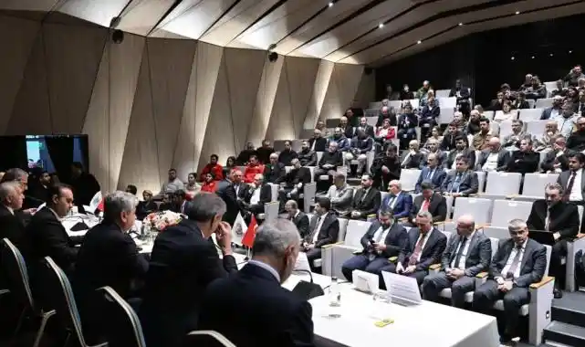 Bakan Kacır'ın Sakarya programına Tever'den teşekkür