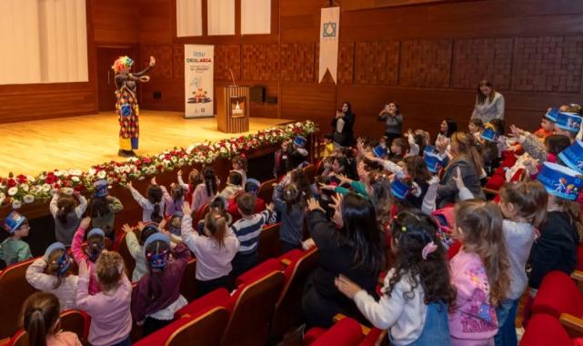 İZSU, yeni yıla miniklerle 'Merhaba' dedi
