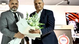 Antalya Muratpaşa'da Başkan Uysal'dan gençlere nasihat