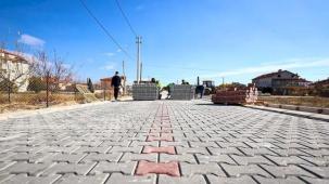 Denizli Büyükşehir’den Çivril’e 100 bin metrekarelik kilit parke yatırımı