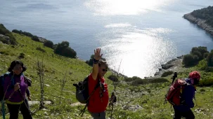 İzmir'de üniversitelilerden tarih ve doğa rotası