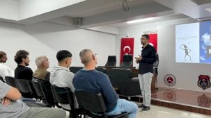 Kayseri Büyükşehir'den hükümlülerin topluma uyumu için eğitim semineri