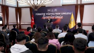 Konya'da Başkan Altay gençlerle buluştu