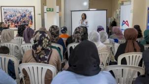 Mersin’de ev kadınlarına ufuk açan eğitim programı