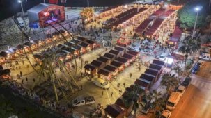 Mersin’de yılbaşı pazarı coşkusu