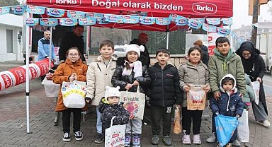 Torku, 'Şivlilik Geleneği'yle çocukları sevindirdi!