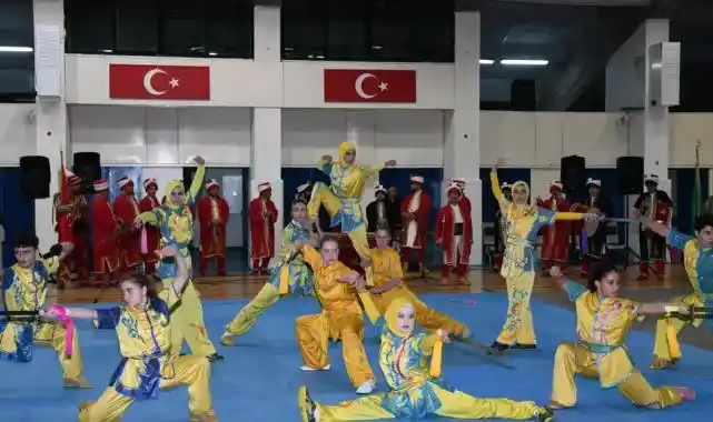 Trabzon'da şampiyonların gösterisi nefes kesti