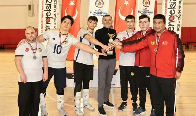 Denizli'de görme engelli sporculara Braille alfabeli madalya