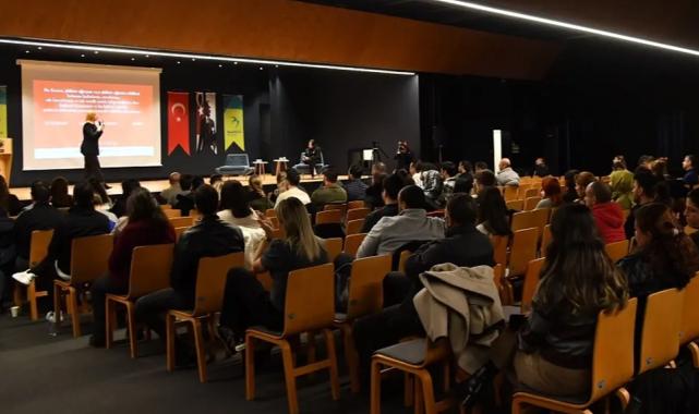 İstanbul Beylikdüzü'nde 'şiddetle mücadele' konuşuldu