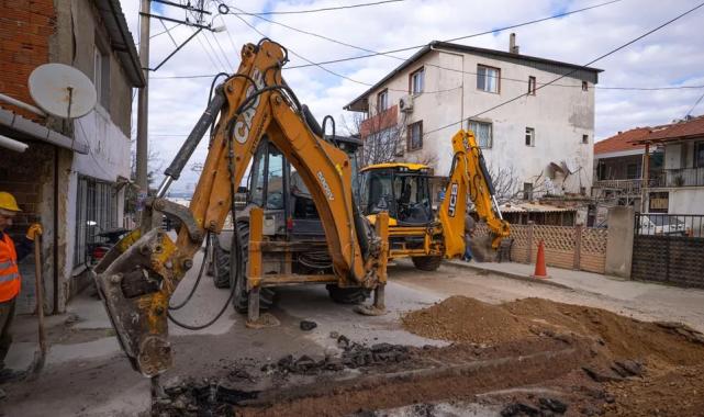 İzmir Büyükşehir'den Sarnıç'ta içme suyu yatırımı hızla ilerliyor