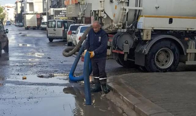 İzmir Çiğli'de fırtına ve sağanak seferberliği