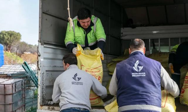 İzmir Güzelbahçe'den çiftçiye gübre desteği