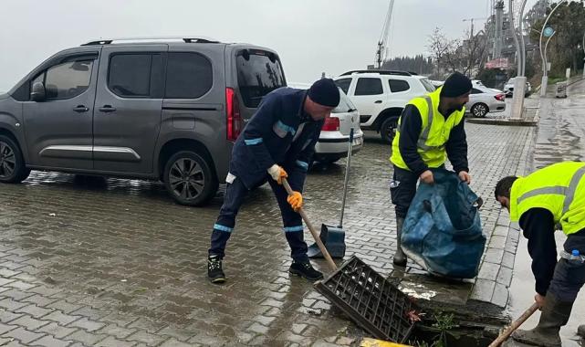 Kocaeli Büyükşehir’den fırtına sonrası temizlik