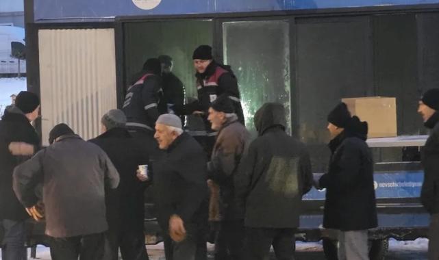 Nevşehir Belediyesi’nden poğaça ve süt ikramı