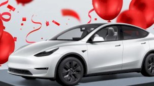 Akbank Mobil Kullanan Kazanıyor: 5 Kişi Tesla Sahibi Oluyor