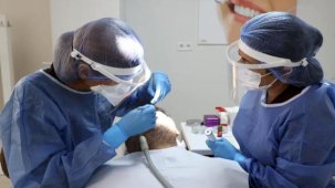 Antalya'da ücretsiz diş hizmeti yoğun ilgi gördü