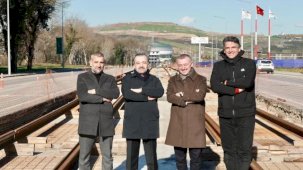 Başkan Büyükakın: “Raylı sistemde kapasiteyi sürekli artırıyoruz”