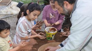 Efes Selçuk’ta üretici pazarı etkinliklerle renkleniyor