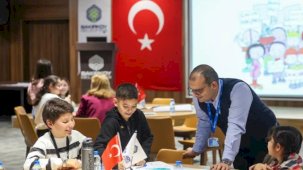 İstanbul Bakırköy’de Çocuk Meclisi haklar için toplandı