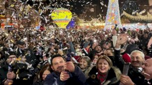 İzmitliler 2026’ya Belsa Meydanı'nda ‘merhaba’ dedi