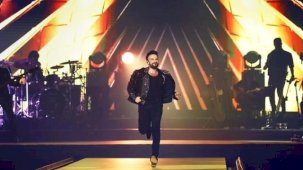 Megastar İstanbul'da hayranlarıyla buluştu