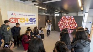 Mersin’de 'Aratos Matematik Evi' binlerce öğrenciyi ağırladı