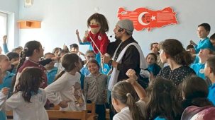 Sakarya'da “Akça” çocuk tiyatrosu miniklerle buluştu