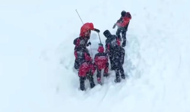 Yoğun karla mücadelede 42 bin personel sahada