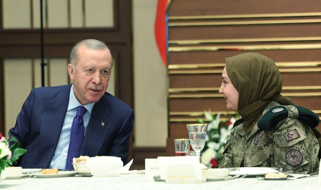 Erdoğan: Türkiye güçlü geleceğe yürüyor
