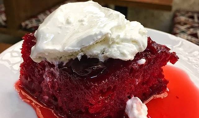 İftarda vişneli ekmek kadayıfıyla tatlı keyfi