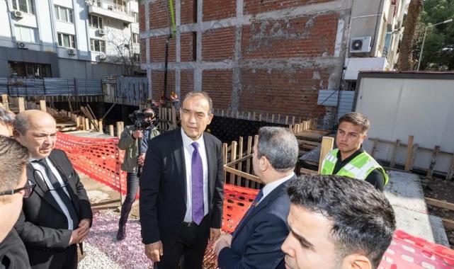 İzmir Bergama'da Ticaret Merkezi'ne temel