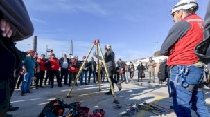 Afetlerde mahsur kalan hayvanlar unutulmayacak... Uygulamalı eğitim İzmir'de yapıldı