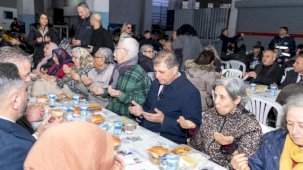 Başkan Tugay binlerce Bucalıyla aynı sofrada buluştu