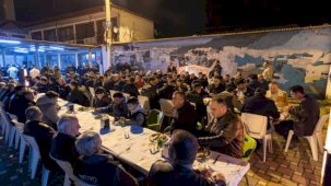 Başkan Tugay Kemalpaşalılarla sahur sofrasında buluştu