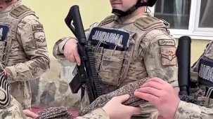 Mehmetçiğe iç ısıtan hediye