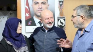 Çolakbayrakdar çifti şehit ailesine misafir oldu