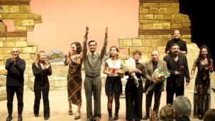 İstanbul Bakırköy Belediye Tiyatroları’ndan gala coşkusu