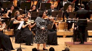 İzmir Oda Orkestrası, Küden ile aynı sahnede