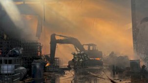 İzmir Torbalı'daki fabrika yangını kontrol altında