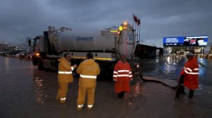 İzmir'de deniz seviyesi hareketliliğine anlık müdahale