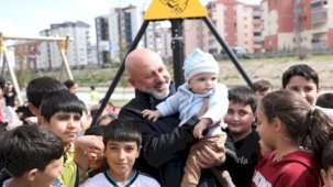 Kayseri Kocasinan'da park ve bahçelere kış bakımı