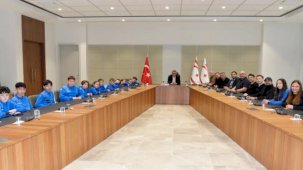 KKTC Cumhurbaşkanı Erhürman, sporcularla buluştu