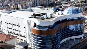 Kocaeli'de Derince Belediyesi yeni hizmet binası tamamlanıyor